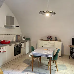 Hébergement de vacances Montalies France